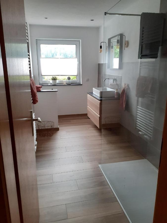 Moderne Familienfreundliche Wohnung Am Waldrand Von Pruem Mit Terrasse 외부 사진