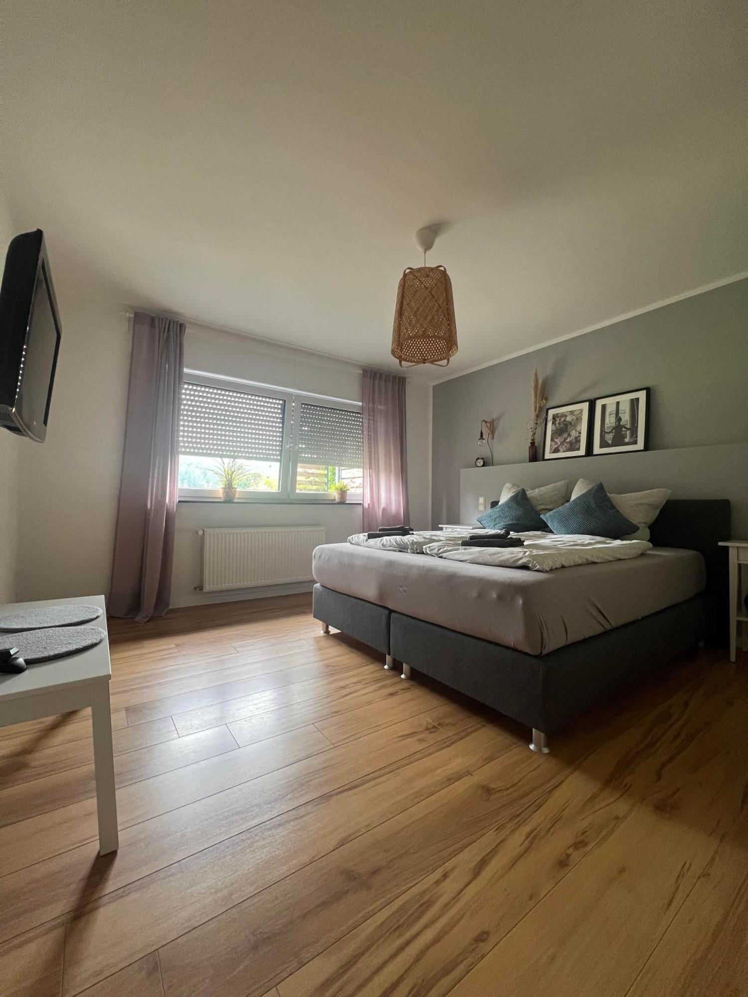 Moderne Familienfreundliche Wohnung Am Waldrand Von Pruem Mit Terrasse 외부 사진